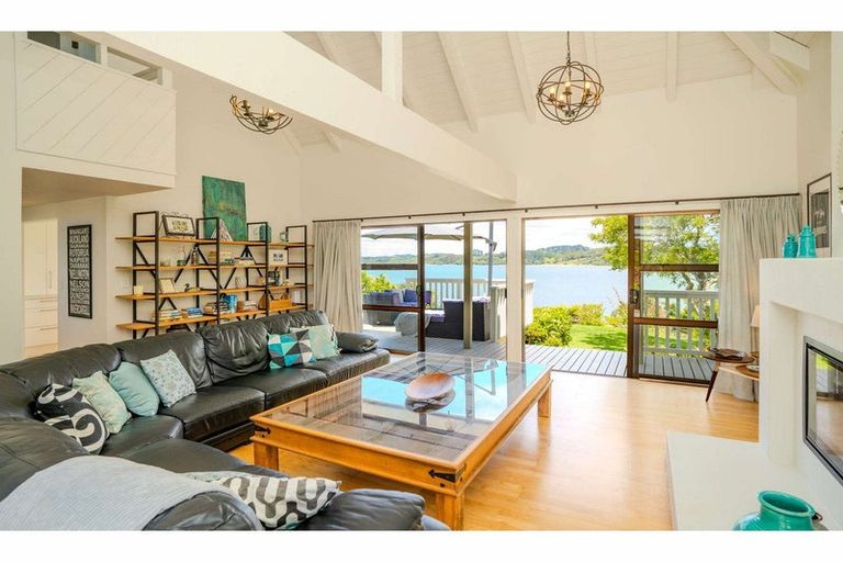 Photo of property in 54 Rangitane Loop Road, Kerikeri, 0294