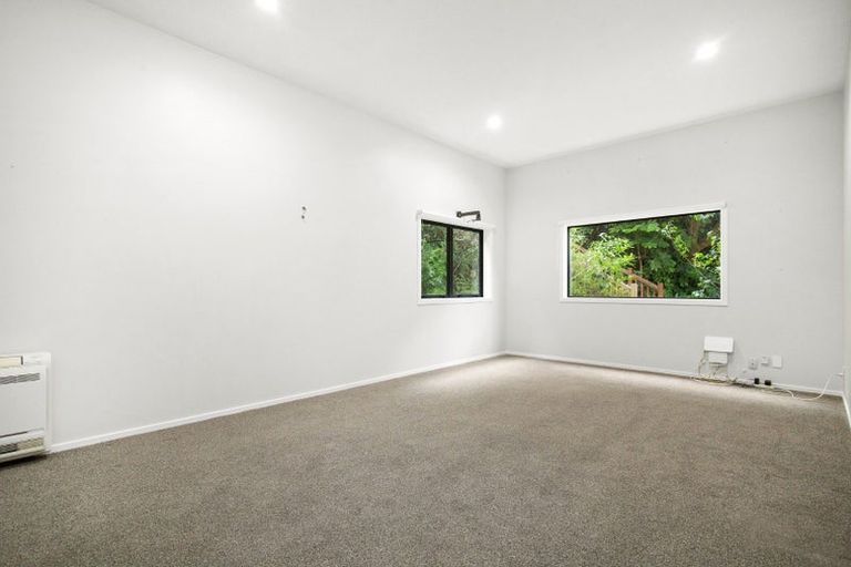 Photo of property in 8 Nepal Place, Khandallah, Wellington, 6035