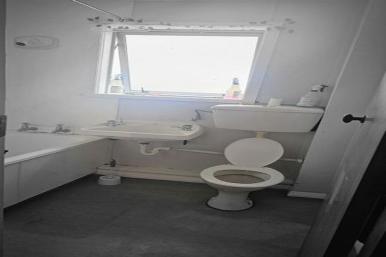 Photo of property in 8-10 Opie Place, Highbury, Palmerston North, 4412