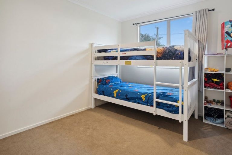 Photo of property in 106 Mako Mako Road, Levin, 5510