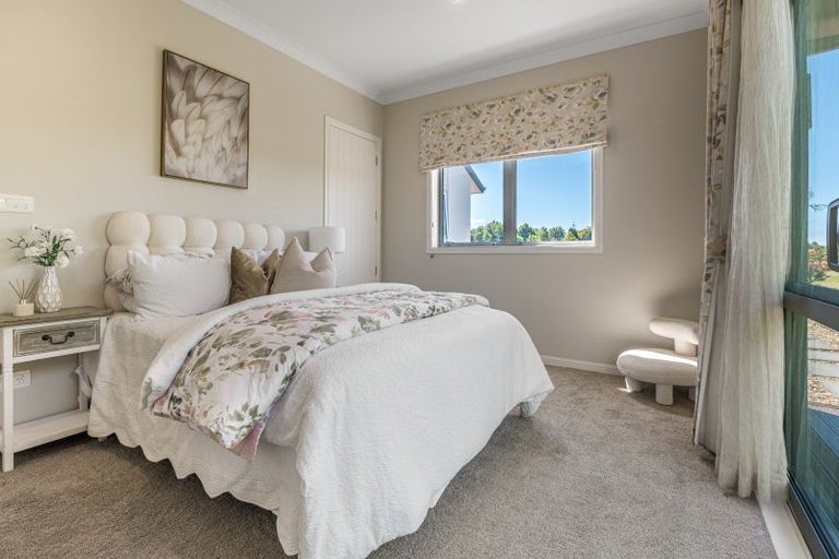 Photo of property in 28 Clifton Road, Whitford, Howick, 2571