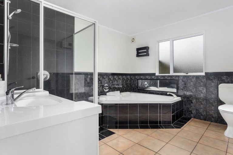 Photo of property in 4 Marlin Drive, Coastlands, Whakatane, 3120