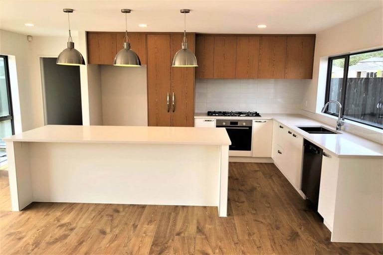 Photo of property in 22 Tarras Road, Kumeu, 0810