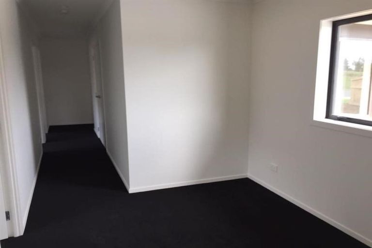 Photo of property in 25 Waikai Close, Ruakura, Hamilton, 3214