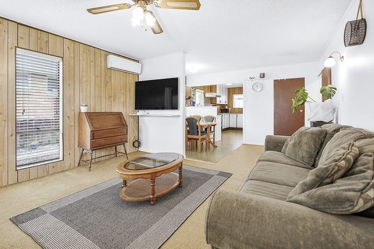 Photo of property in 33 Anthony Crescent, Bader, Hamilton, 3206