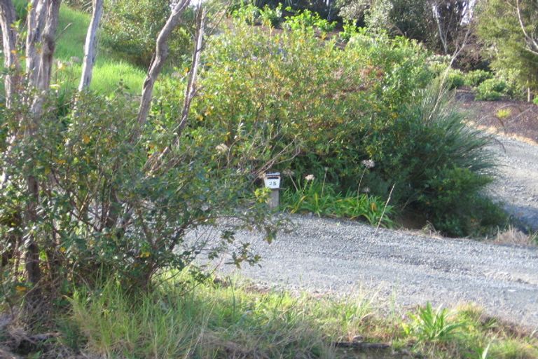 Photo of property in 21 Kendale Drive, Leigh, 0985