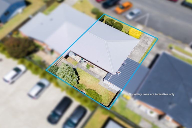 Photo of property in 16 Abel Tasman Avenue, Henderson, Auckland, 0610