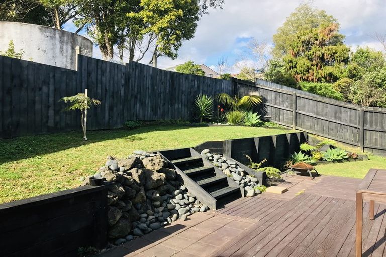 Photo of property in 79 Vipond Road, Stanmore Bay, Whangaparaoa, 0932