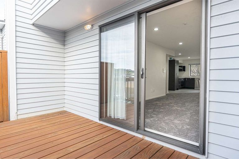Photo of property in 11 Gordon Place, Newtown, Wellington, 6021