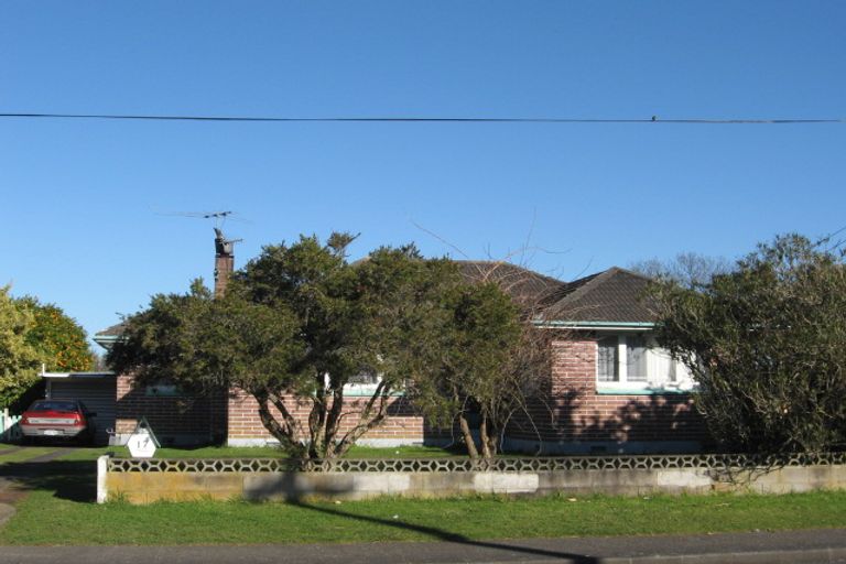 Photo of property in 17 Sheehan Avenue, Papakura, 2110