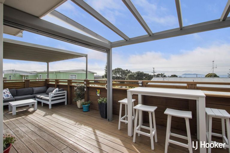 Photo of property in 5 Hanlen Avenue, Waihi Beach, 3611