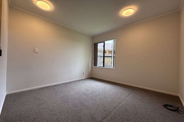 Photo of property in 16 Greenstone Place, Clover Park, Auckland, 2019