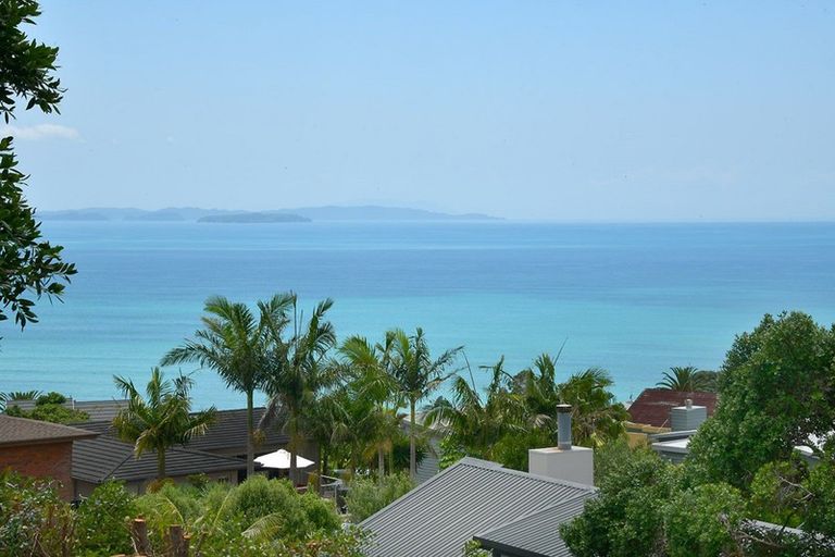 Photo of property in 246a Whangaparaoa Road, Red Beach, 0932