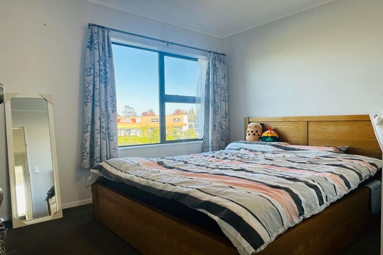 Photo of property in 95 Battalion Drive, Papakura, 2110