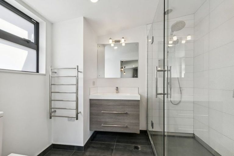 Photo of property in 6 Satchell Way, Kaiwharawhara, Wellington, 6035