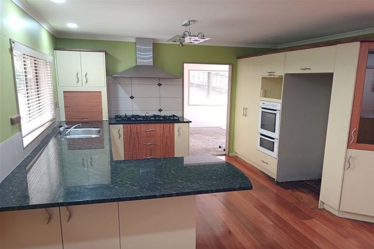 Photo of property in 41 Mt Lebanon Crescent, The Gardens, Auckland, 2105