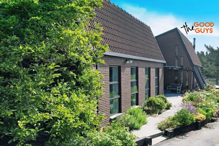 Photo of property in 72 Reservoir Road, Oamaru North, Oamaru, 9400