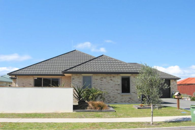 Photo of property in 27 Keepa Close, Papamoa Beach, Papamoa, 3118