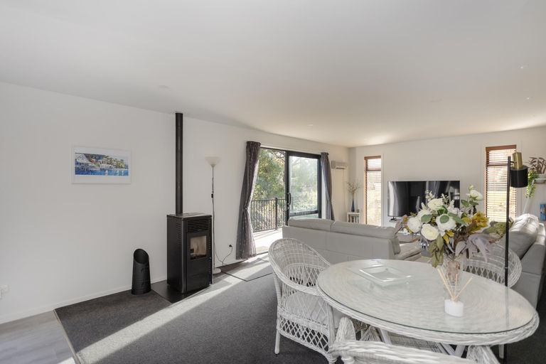 Photo of property in 10 Bute Street, Moeraki, 9482