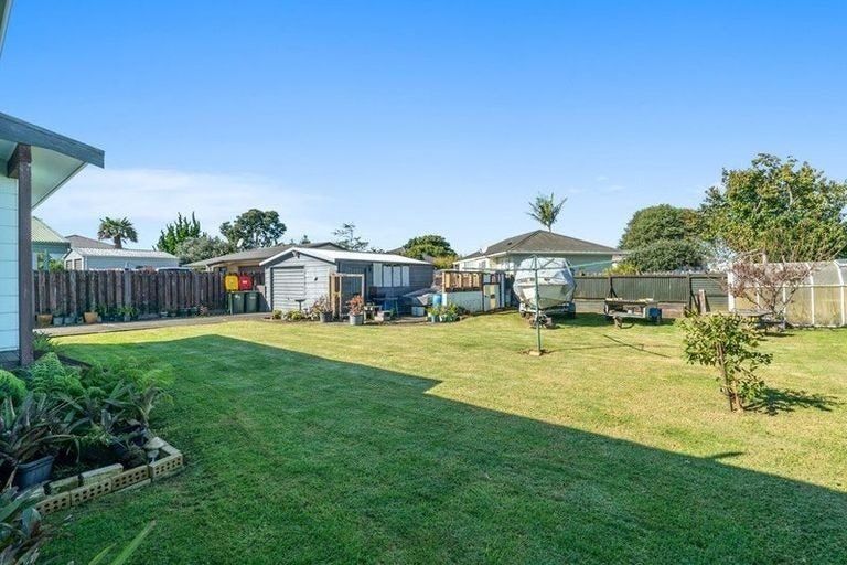 Photo of property in 44 Burundi Avenue, Clendon Park, Auckland, 2103