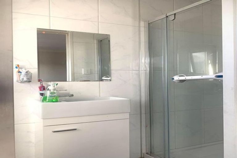 Photo of property in 30c Alfriston Road, Manurewa East, Auckland, 2102