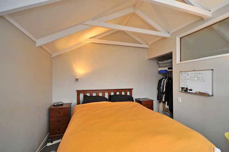 Photo of property in 137 Rongotai Road, Kilbirnie, Wellington, 6022