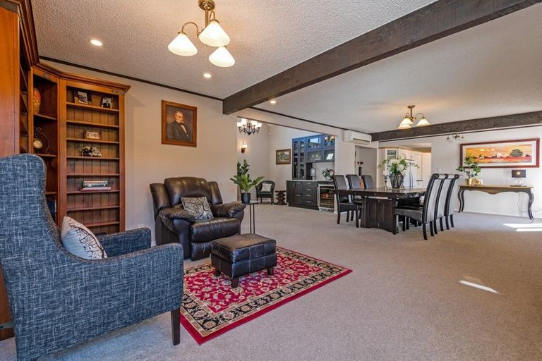 Photo of property in 26 Brightwater Terrace, Terrace End, Palmerston North, 4410