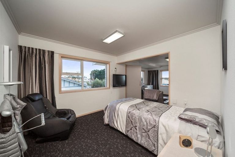 Photo of property in 10 Oriental Street, Welbourn, New Plymouth, 4312