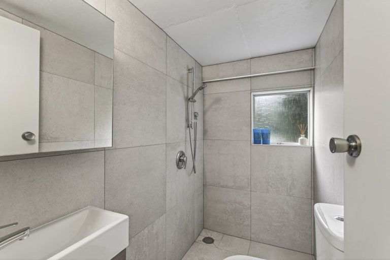 Photo of property in 25 Nevada Drive, Merrilands, New Plymouth, 4312