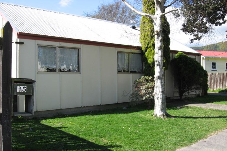 Photo of property in 15 Russell Street, Waterloo, Lower Hutt, 5011