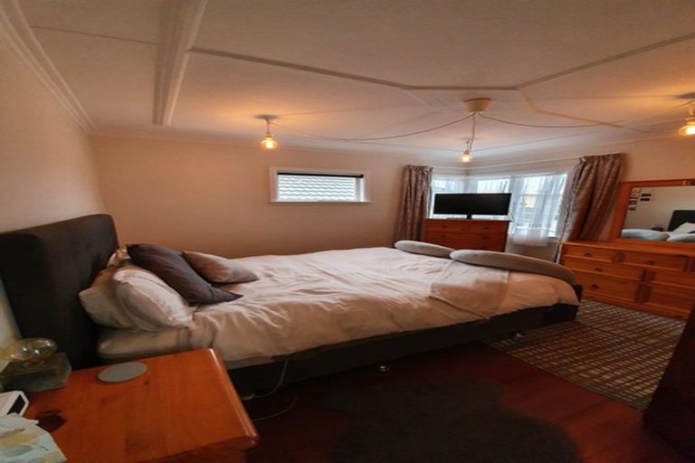 Photo of property in 12 Centennial Drive, Hokowhitu, Palmerston North, 4410