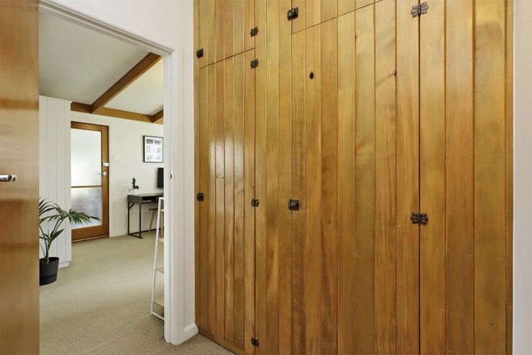 Photo of property in 92 Tollemache Road East, Longlands, Hastings, 4122