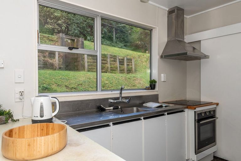 Photo of property in 93 Black Rock Road, Newlands, Wellington, 6037