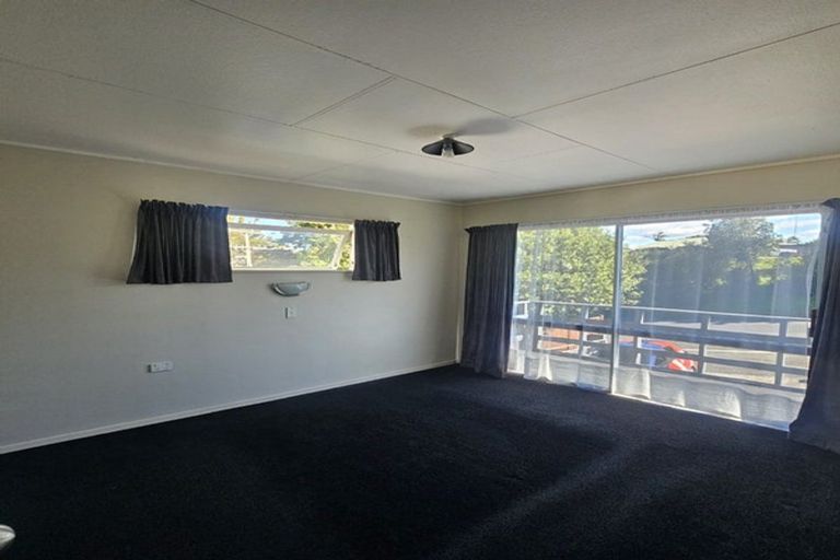 Photo of property in 30 Memorial Drive, Parahaki, Whangarei, 0112