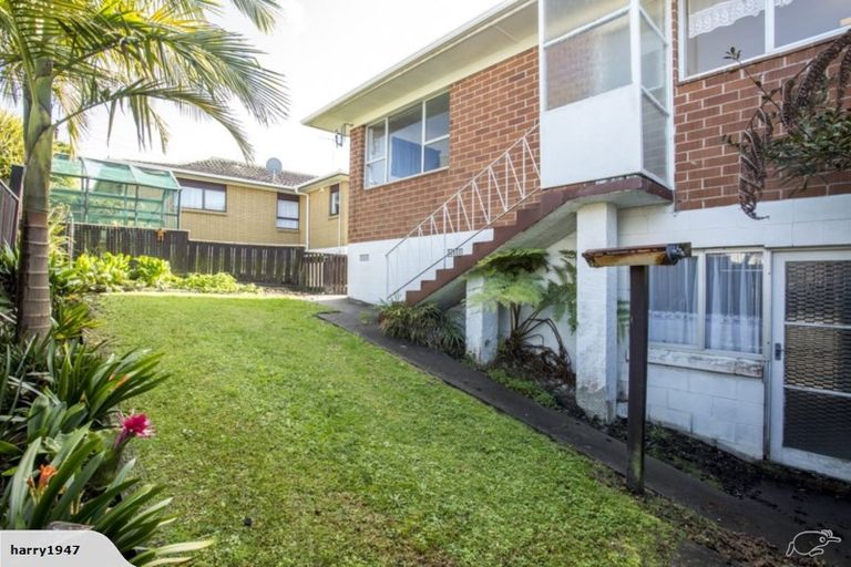 Photo of property in 1/3 Butterworth Drive, Glendene, Auckland, 0602