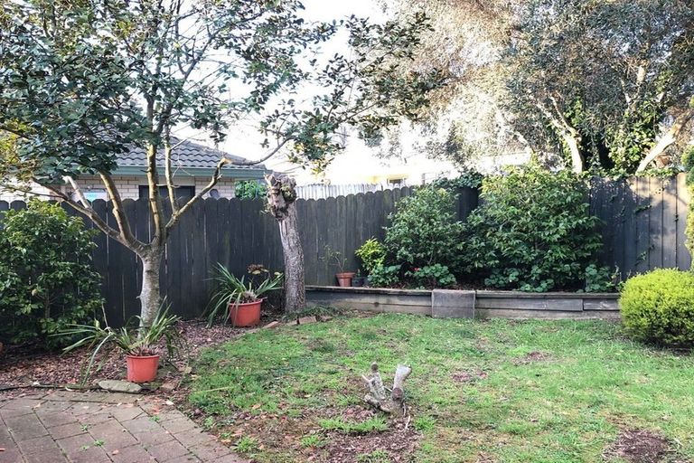 Photo of property in 11 Amylynn Place, East Tamaki, Auckland, 2016