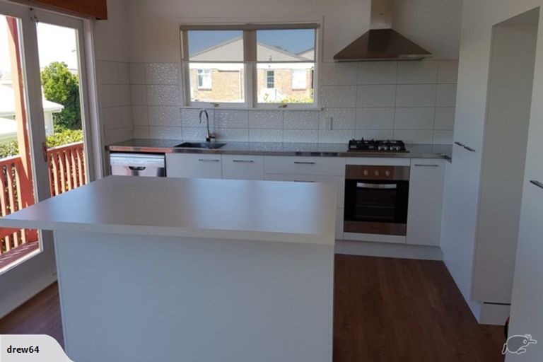 Photo of property in 34 Alton Avenue, Hillcrest, Auckland, 0627