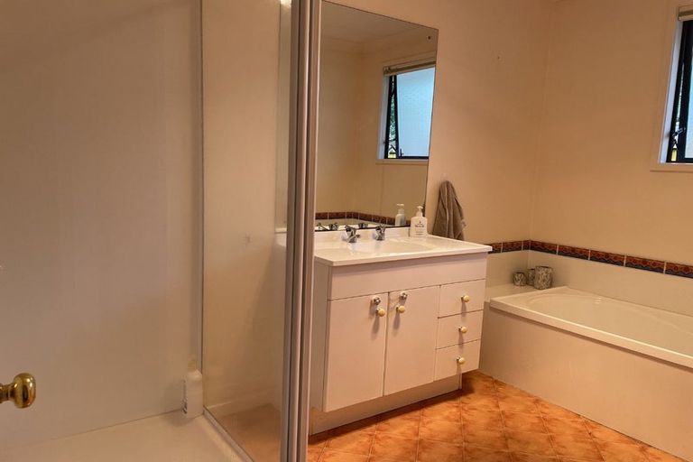 Photo of property in 3 Borris Close, East Tamaki, Auckland, 2016