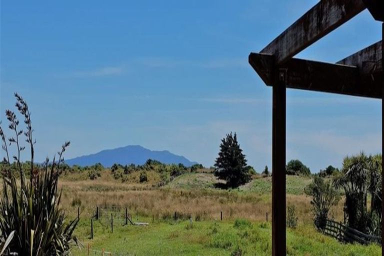 Photo of property in 184 Paetawa Road, Peka Peka, Waikanae, 5391