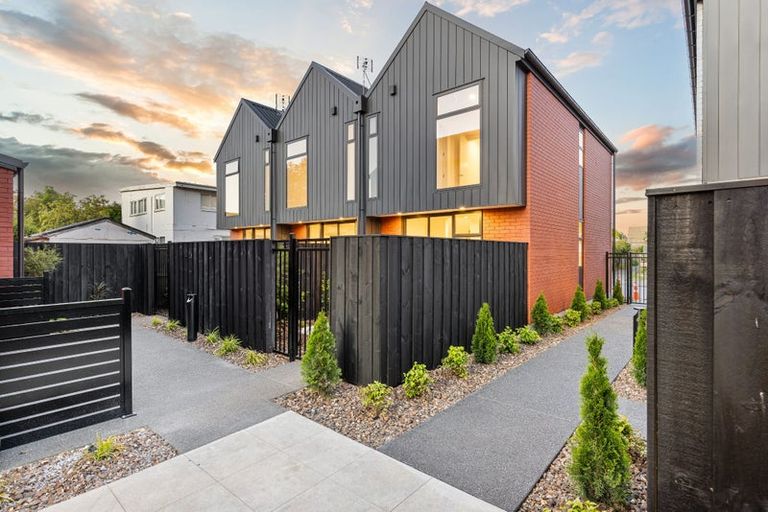 Photo of property in 1/7 Donald Place, St Albans, Christchurch, 8014