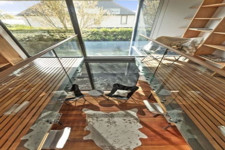 Photo of property in 3 Merivale Lane, Merivale, Christchurch, 8014