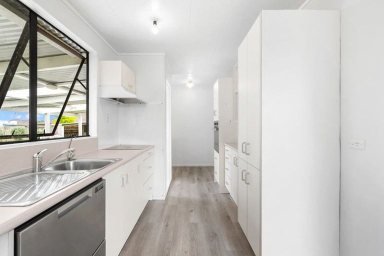 Photo of property in 8 Ferry Road, Waipu, 0510