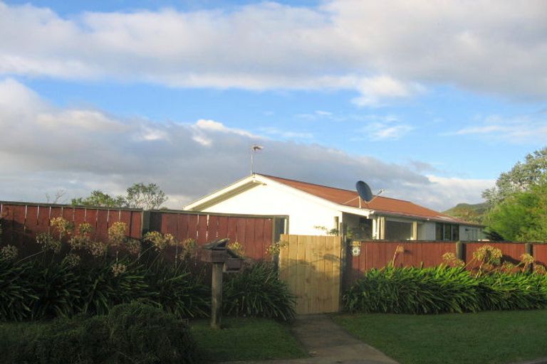 Photo of property in 9 Forglen Place, Tawa, Wellington, 5028