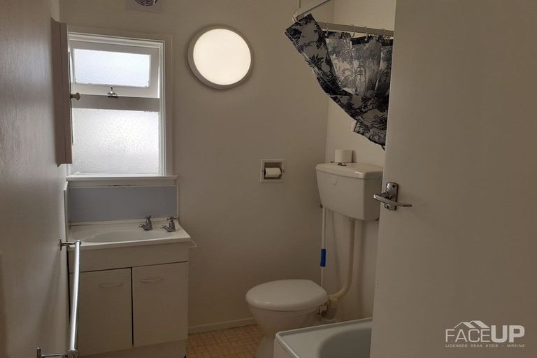 Photo of property in 45 Beulah Avenue, Rothesay Bay, Auckland, 0630