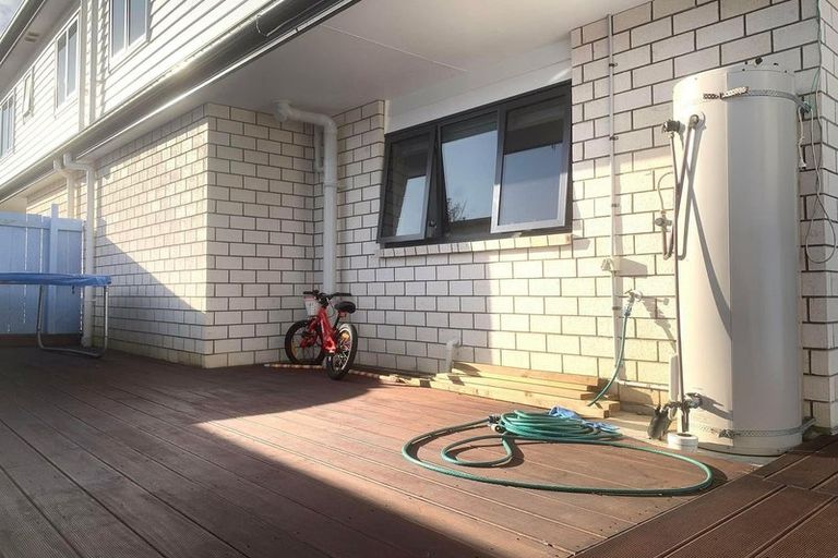 Photo of property in 30c Alfriston Road, Manurewa East, Auckland, 2102