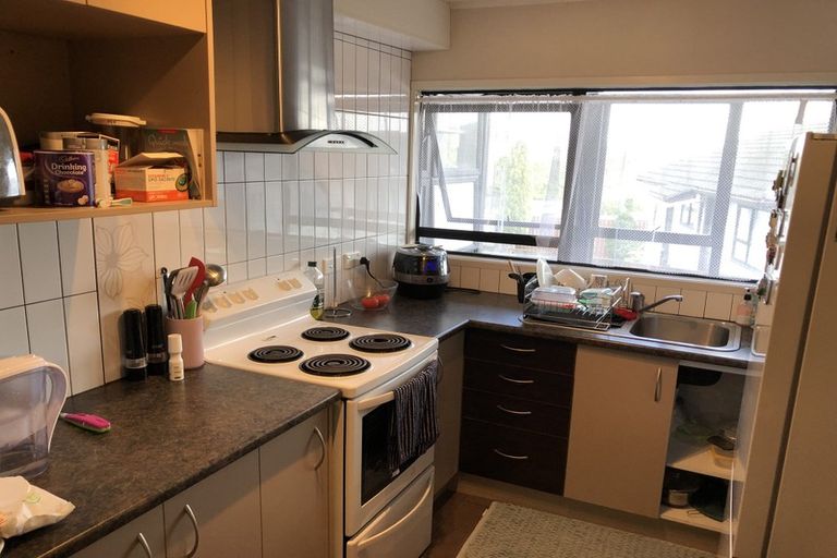 Photo of property in 73 Santiago Crescent, Unsworth Heights, Auckland, 0632