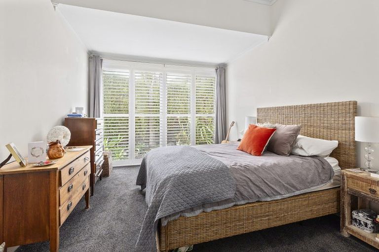 Photo of property in 8 Chatham Street, Berhampore, Wellington, 6023