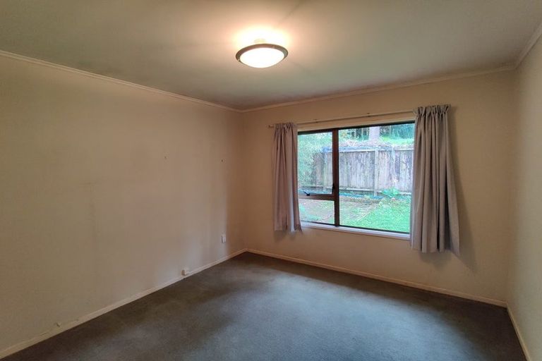 Photo of property in 2/19a Verran Road, Birkenhead, Auckland, 0626