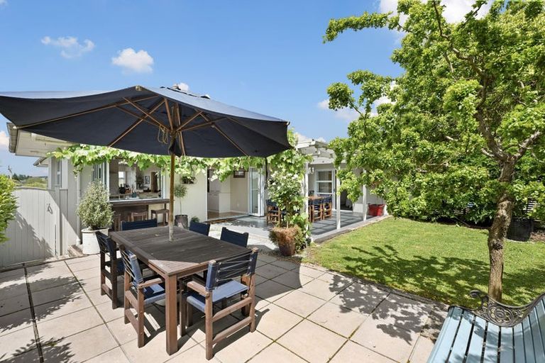 Photo of property in 102 Awatere Avenue, Beerescourt, Hamilton, 3200