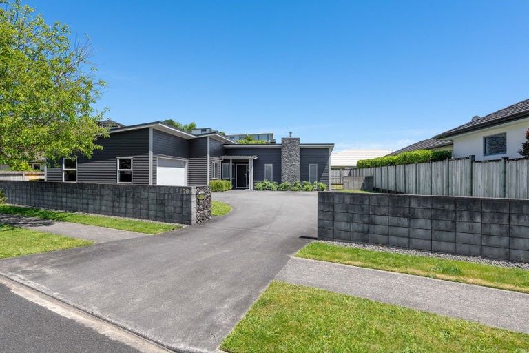 Photo of property in 20 Fernbrook Drive, Hurworth, New Plymouth, 4310